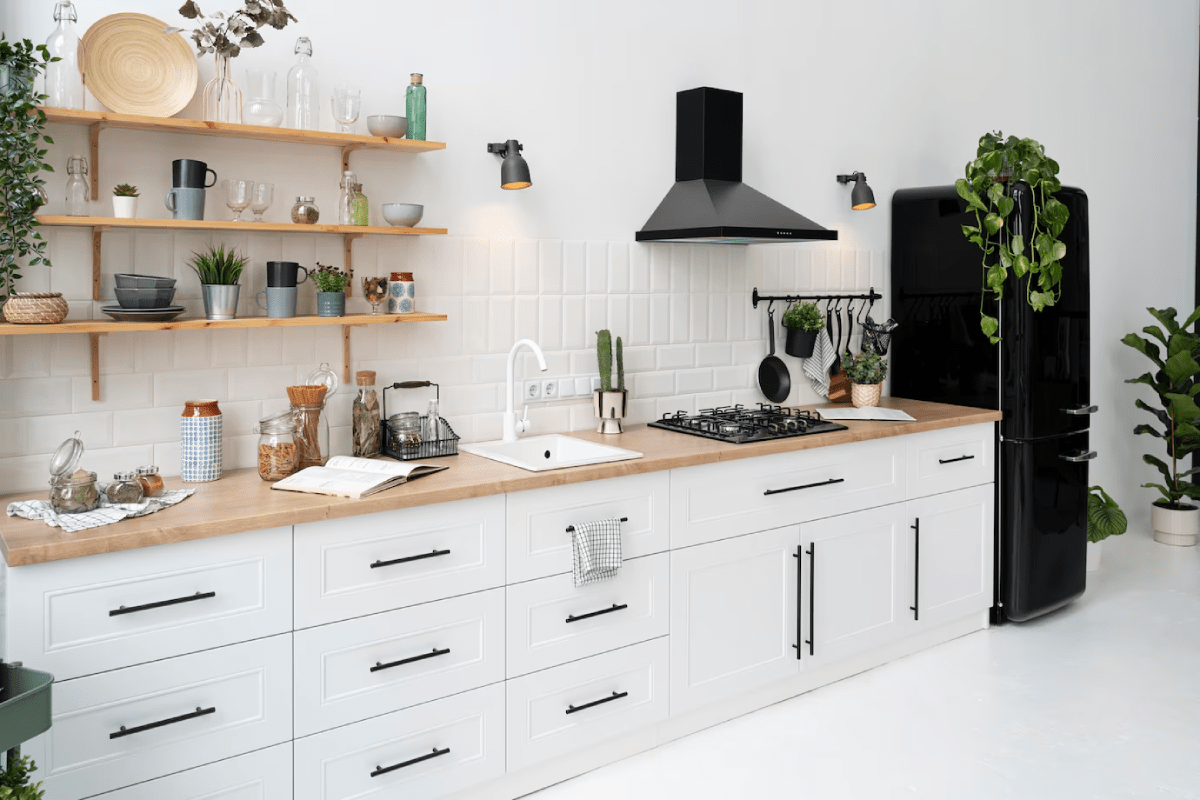 High-quality kitchen chimney installation and cleaning service in Lucknow